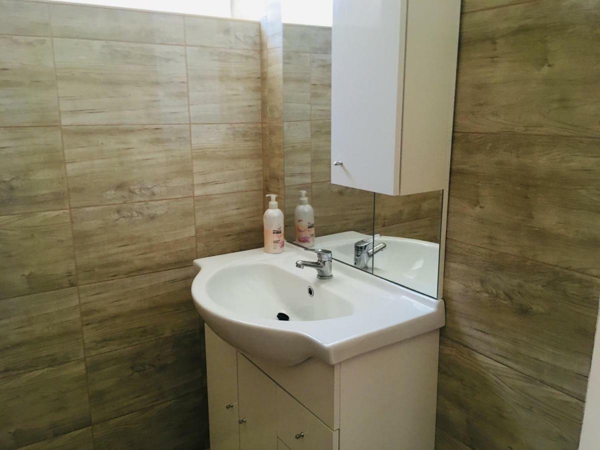 バラトンレッレHanna Apartmanアパートメント エクステリア 写真